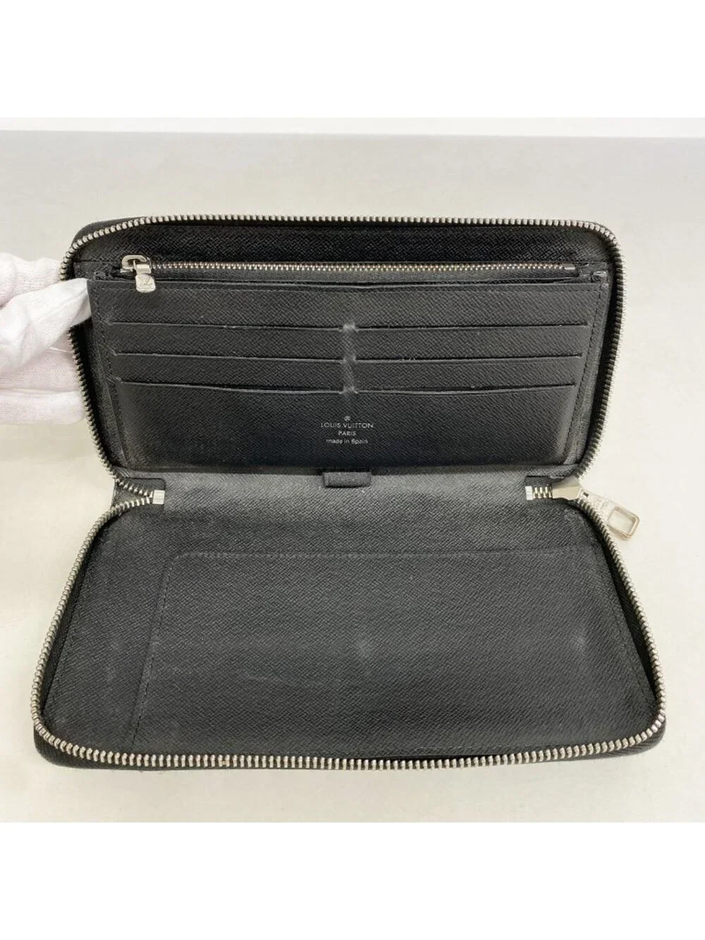 Louis Vuitton Wallet Epi Zippy Organizer Noir